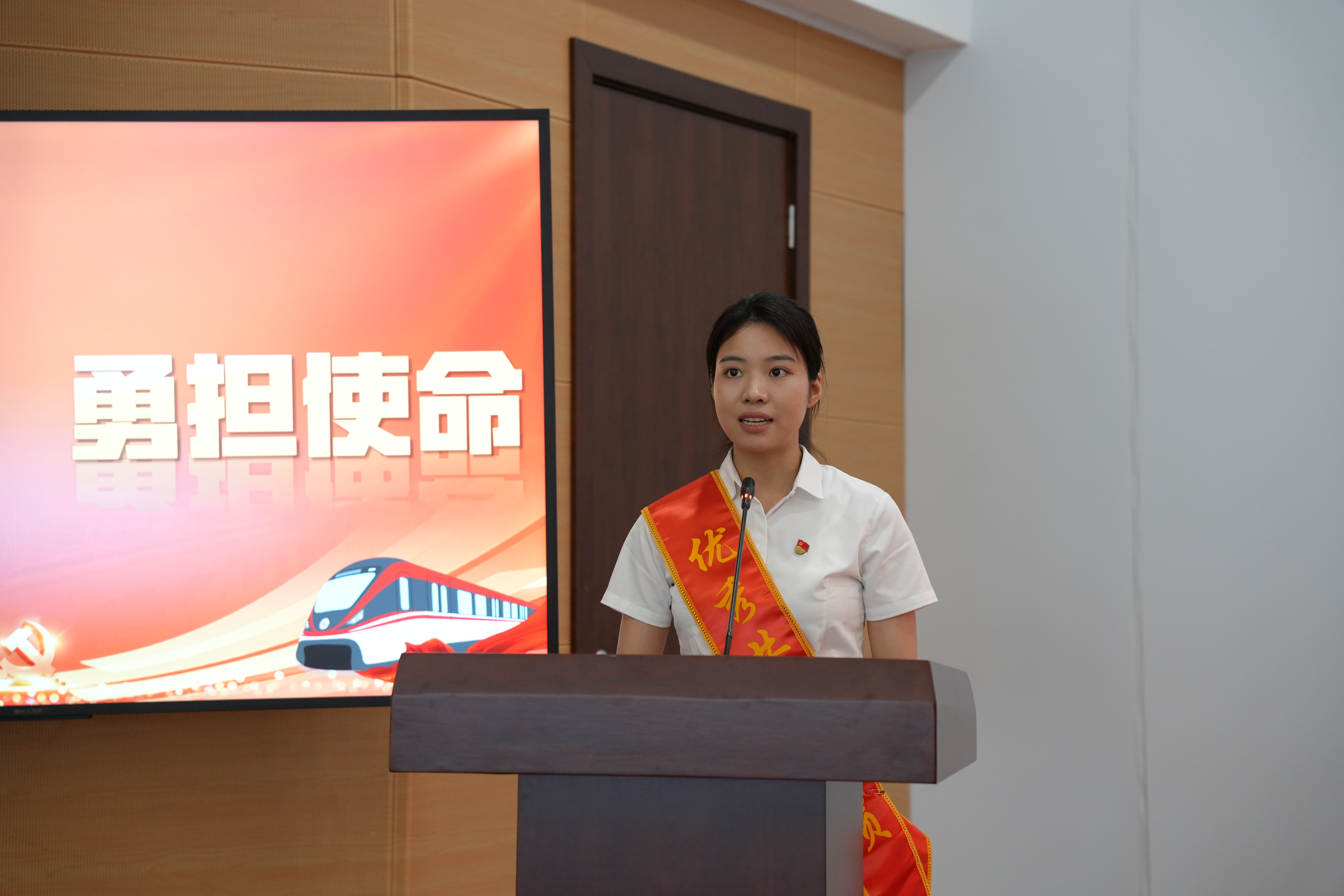 優(yōu)秀黨員代表.JPG